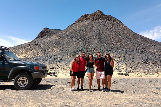 Overnight camping black and white desert. - Sleeping under the stars in the White Desert