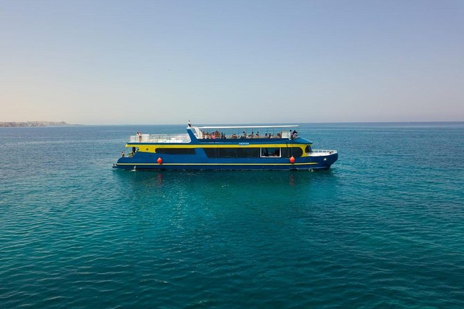 Paradise Catamaran Conquest 2 Hours Semi Submarine & snorkeling - Hurghada - Crew, guides, and the people on board