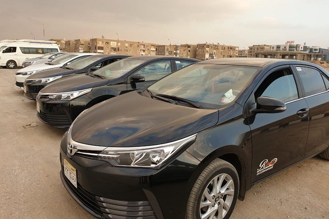 Private Airport Transfer: Cairo Airport Transfer to anywhere in Cairo - Choosing between the sedan and minivan