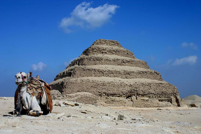 Private Cairo City Tour: Giza Pyramids, Egyptian Museum and Khan Khalili Bazaar - Menkaure’s smaller but important complex