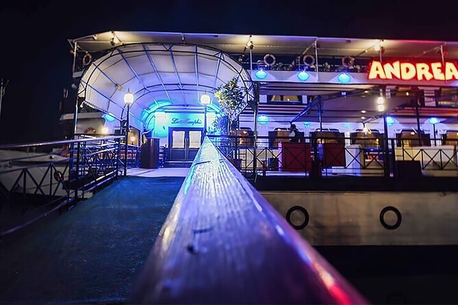 Private Cairo Nile Cruise 5 stars with Dinner - Dinner buffet: convenient, varied, and not the main reason to book