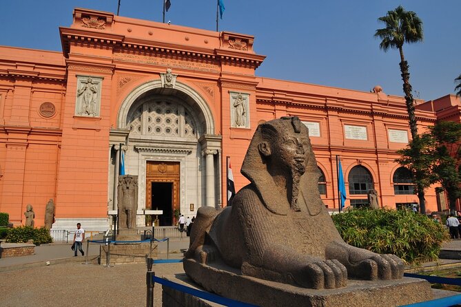 Private Day Tour Pyramids of Giza, Egyptian Museum and Bazaars - Koshary Lunch and the Food Side of the Day