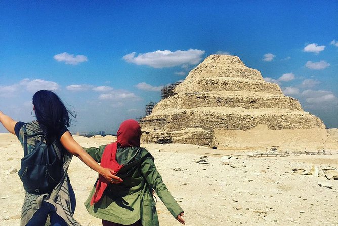 Private Day Tour to Giza Pyramids Sphinx Memphis Saqqara & Dahshur Pyramids - Paying extra to enter the Giza pyramids
