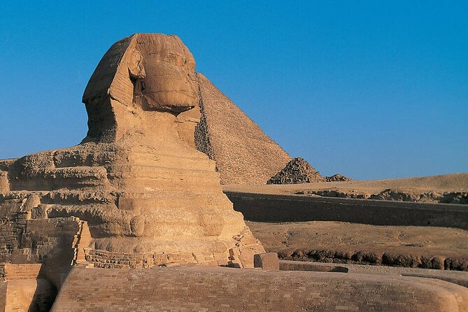 Private Day Tour to Giza Pyramids & Sphinx , with Pickup - The Pyramid of Khafre and its remaining casing stones