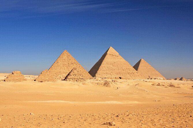 Private day trip to Cairo from Hurghada - Giza Plateau: Cheops, Chephren, and Menkaure