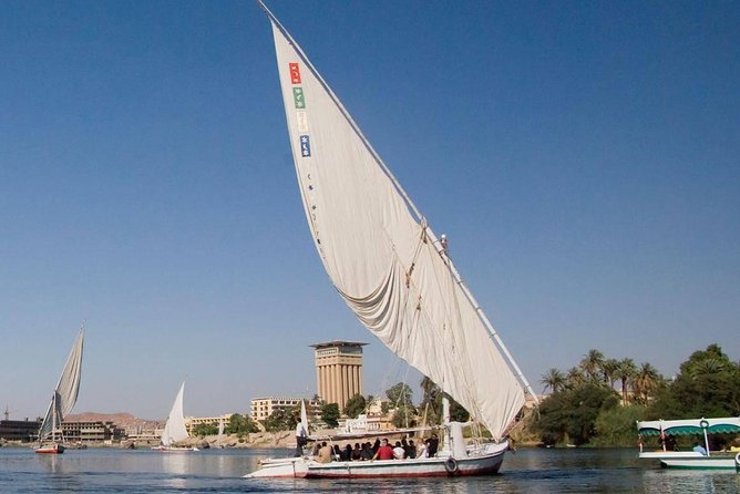 Private Egyptian Felucca Ride On The Nile With traditional lunch - What this $20 Cairo package really offers