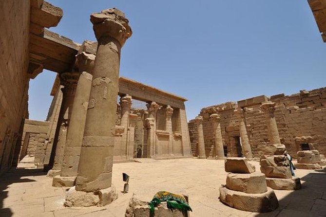 Private Full day East and West Bank, Luxor - Lunch, water, and the value of a private vehicle