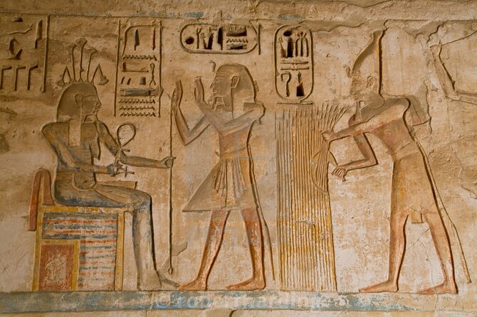 Private Full Day Tour of Luxor west Bank Tombs and temples - Colossi of Memnon: a quick stop with big statues