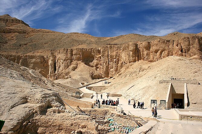 Private Full Day Tour of Luxor west Bank Tombs and temples - Valley of the Queens and the tomb of Nefertari