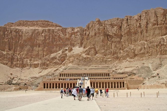 Private Full Day Tour: Valley of the Kings,Hatshepsut temple&more - The Valley of the Queens in 45 minutes