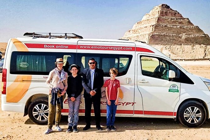 Private Full-Day Tour Visiting Giza Pyramids, Egyptian Museum and Old Market - Menkaure and Khafre: smaller scale, important details
