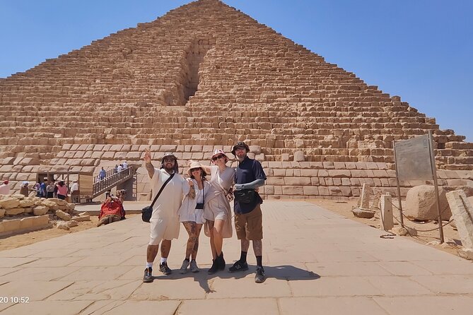 Private Guided Tour of Giza Pyramids and the great Sphinx - What the private guide adds
