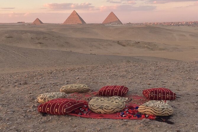 Private Guided tour to Giza Pyramids,Sphinx Camel Ride and Lunch - Starting at the Great Pyramid of Cheops