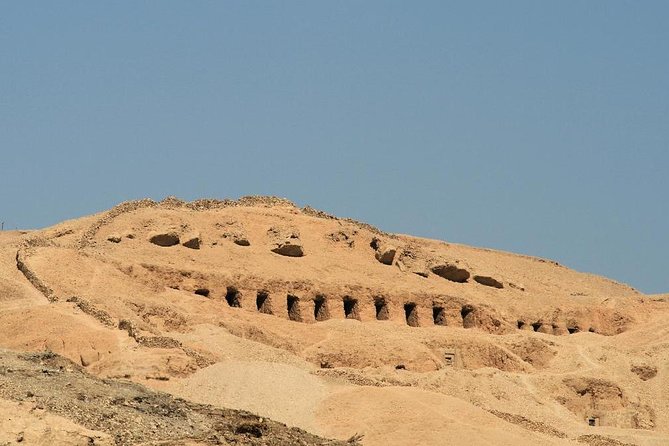 Private Habu Temple, Valley of the Artisans, Valley of the Queens from Luxor - Guide quality can make or break the day