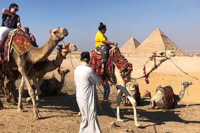 Private Half Day Pyramids Giza, Sphinx with Lunch and shopping - Lunch with Egyptian dishes