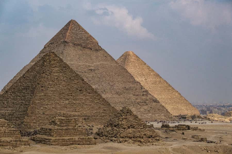 Private Half-Day Tour To Giza Pyramids And Sphinx - Khufu, Khafre, and Menkaure in one morning