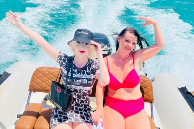 Private Speed Boat 4 Hours to White Island and Dolphin House - What the boat day feels like