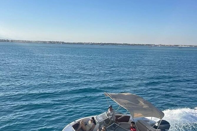 private speedboat 3 hours to dolphin house - Hurghada - Dolphin House and the search for wild dolphins