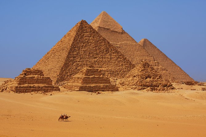 Private Tour: Cairo Day Trip from Hurghada, Including Round-Trip Flights, Giza Pyramids, Sphinx, and Egyptian Museum - Seeing the Sphinx Before the Pyramids