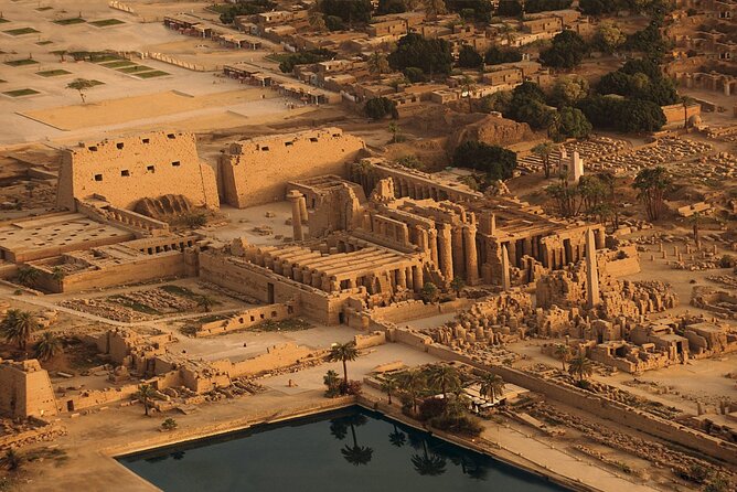Private Tour foll day to East and West Banks of Luxor - Valley of the Kings and the price of extra tombs