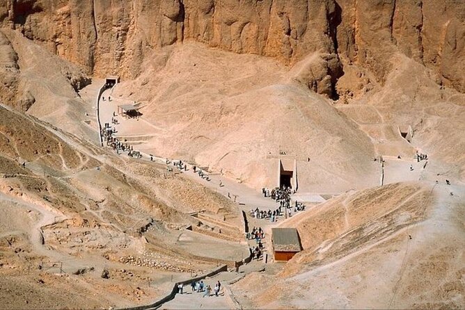 Private Tour foll day to East and West Banks of Luxor - Crossing to Luxor Temple