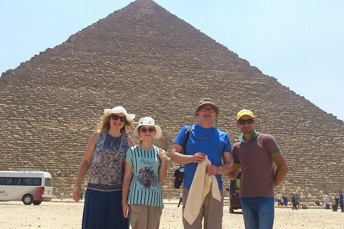 Private Tour of the Pyramids and Egyptian Museum in Giza - The human side of the service