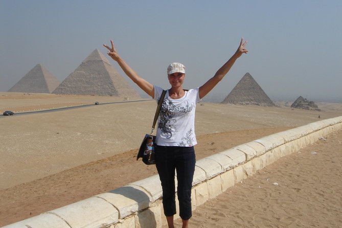 Private Tour Pyramids of Giza and Sphinx from Giza - The Giza Plateau viewpoint and the three-pyramid photograph