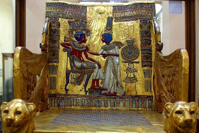 Private Tour to Giza Pyramids, Sphinx and Egyptian Museum - Meeting the Great Pyramid at Giza