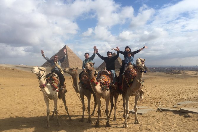 Private tour to Giza Pyramids,Sphinx,Egyptian Museum with Local Lunch - Khafre’s Pyramid and the panoramic photo stop