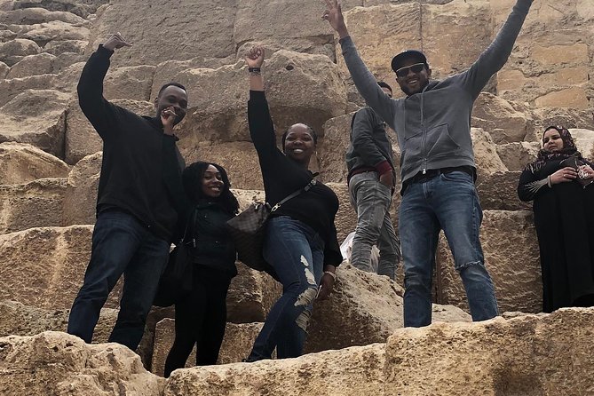 Private tour to Giza pyramids,sphinx,museum,market& lunch - The Egyptian Museum and more than 250,000 ancient pieces