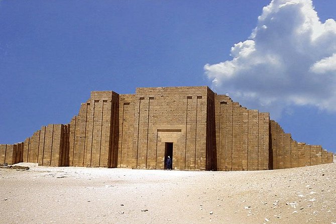 Private Tour to Giza Pyramids, Sphinx, Saqqara Pyramids & Memphis - What the private vehicle and guide add