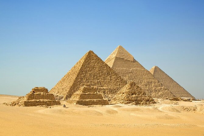 Private Tour to Pyramids, Egyptian Museum & Khan El Khalili - Meeting the Great Sphinx up close