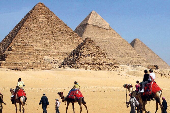 Private Tour To Pyramids of Giza Memphis Saqqara With Lunch - Meeting the Sphinx and Valley Temple