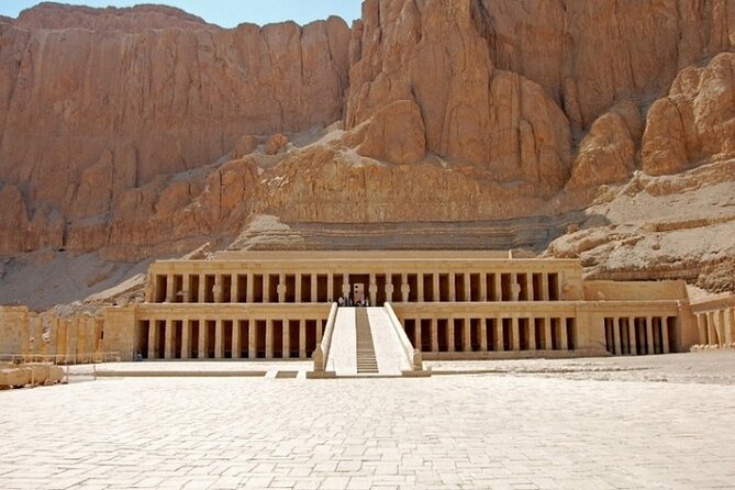 Private VIP Day trip: 5 temples, lunch,felucca and sound and light - Why this Luxor day trip works