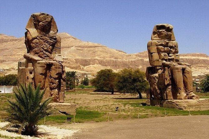 Private VIP Day trip: 5 temples, lunch,felucca and sound and light - Colossi of Memnon and a local lunch