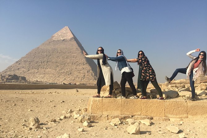 Privet Tour to Pyramids of Giza, Sphinx & Memphis and Saqqara - Giza Pyramids: The Big Three Up Close
