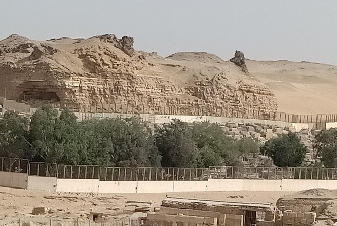 Pyramids camel ride - Getting the Best Photos