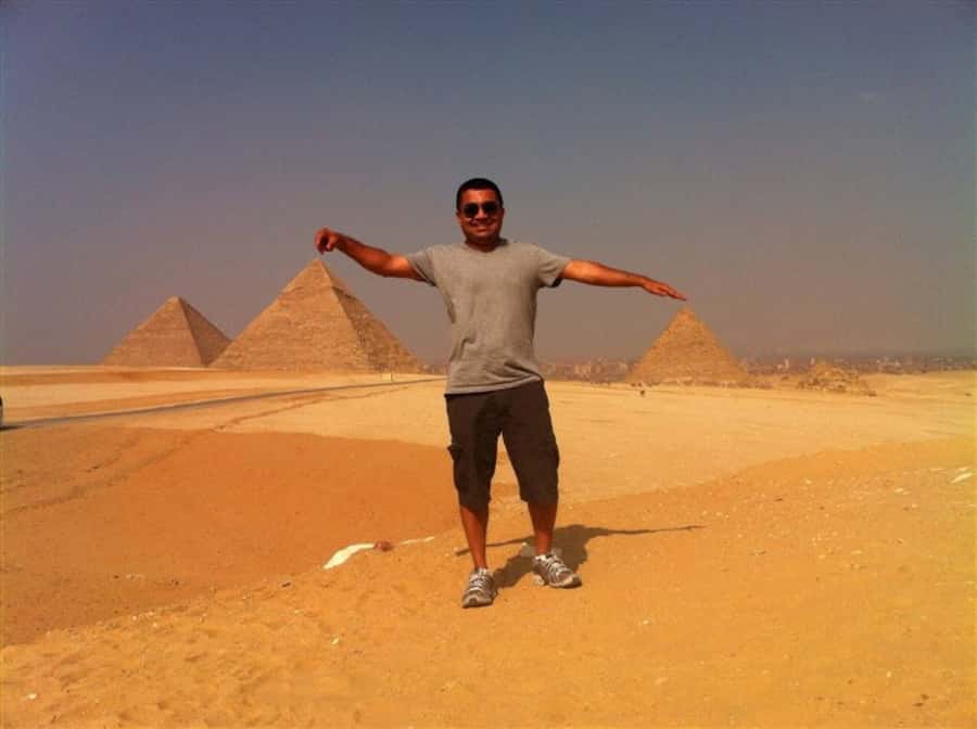 Pyramids of Giza: 1-Hour Quad Bike Desert Safari - Guides, drivers, and the private format