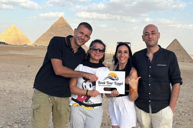Pyramids of Giza & Museum & Bazaar from Cairo private - A quick local lunch in Giza