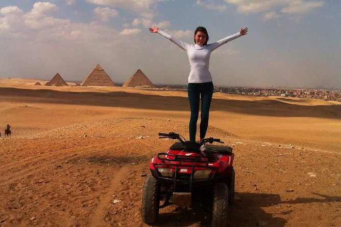 Quad bike ride in the pyramids of Giza - Basic training, then a guided ride