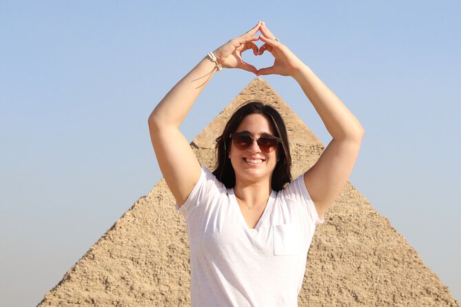 Quad in The Pyramids desert - Getting set up on the quad bike