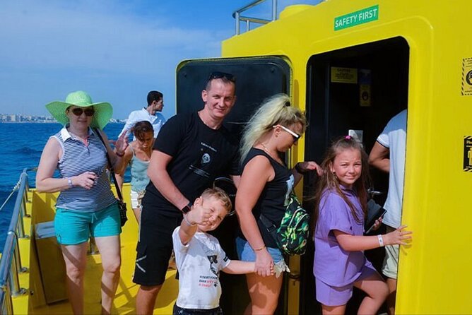 Safaga & Makadi Bay: Royal Seascope Submarine cruise with pickup - Crew, photos, snacks, and small onboard details
