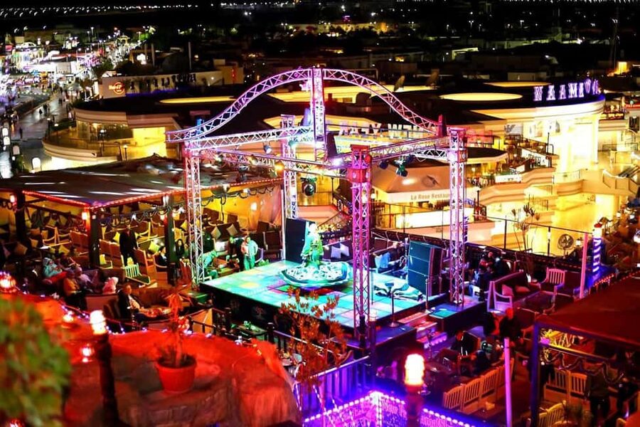 Sharm El-Sheikh: Cafe & restaurant - Farsha or New Panorama - Lines, seating, and the queue question