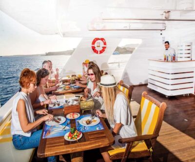 Ras Mohammed Elite VIP Cruise and BBQ Lunch