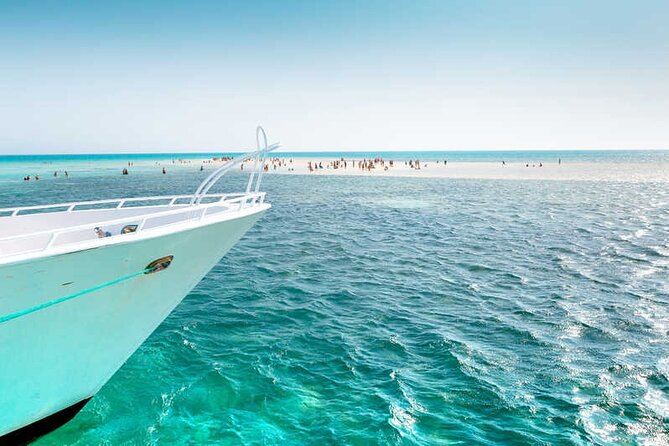 Snorkeling and Diving to Ras Mohamed And White Island by VIP Boat - What the 8:00 am start looks like