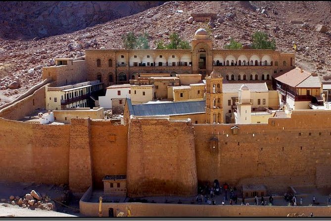 St Catherine Monastery Private Tour From Sharm El Sheikh - The 6:00 am pickup and long Sinai drive