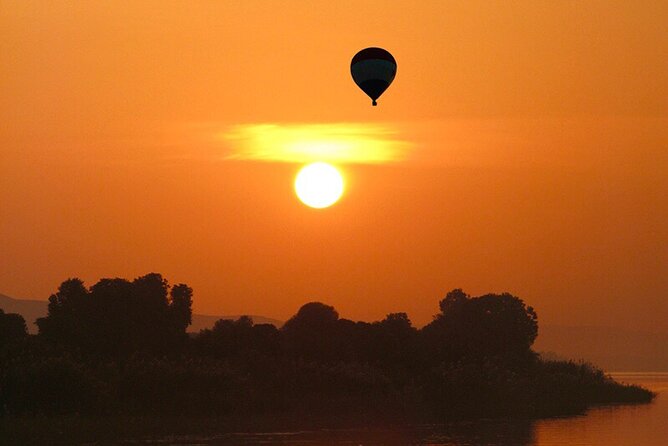 Sunrise Ballooning Luxor with Transfers Included - The Valley of the Kings From a Balloon