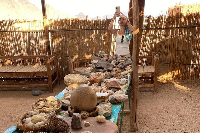 Sunset, Candle Light Dinner & Star Gazing from Hurghada - Watching the sun set from the canyon