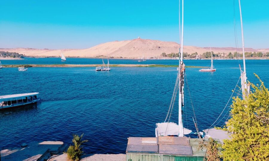 The Nile: Felucca Ride with Meal and Transfers - What you see during the 45-minute river ride