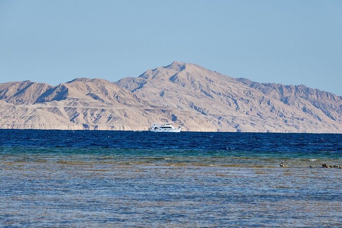 Tiran Island Snorkeling Experience by Yacht Sharm El Sheikh - Lunch on board after the water stops